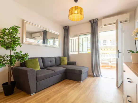 3-bedroom Townhouse In Torrevieja, Spain (85 M²)