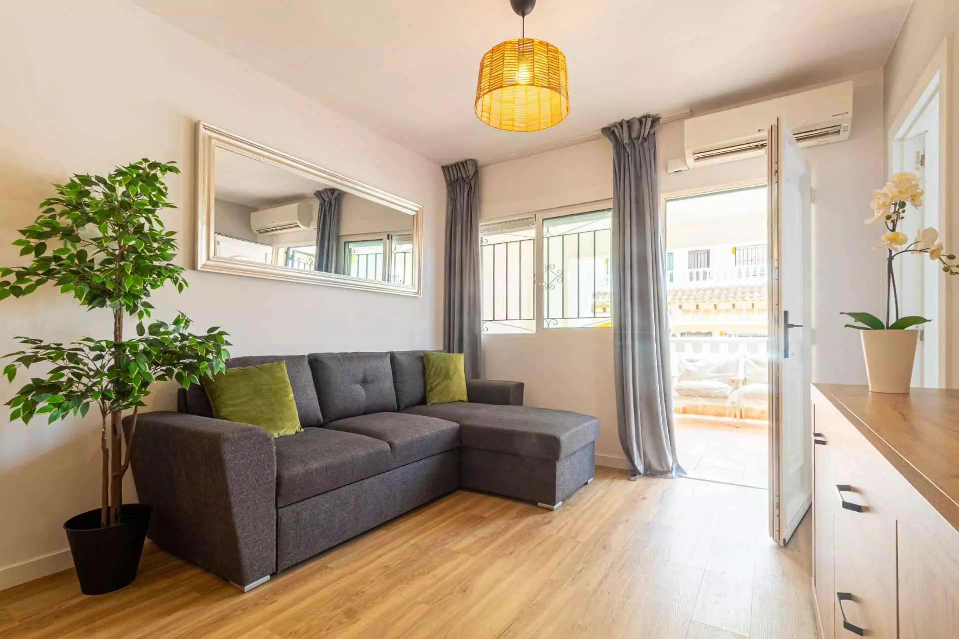 3-bedroom Townhouse In Torrevieja, Spain (85 M²)