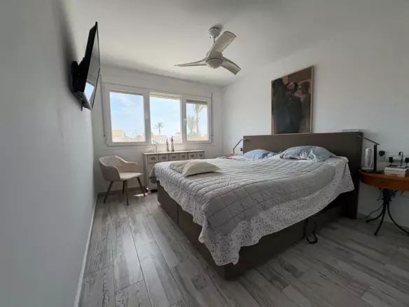 2-bedroom Semi In Torrevieja, Spain (130 M²)