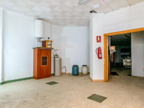1-bedroom Property In Torrevieja, Spain (722 M²)