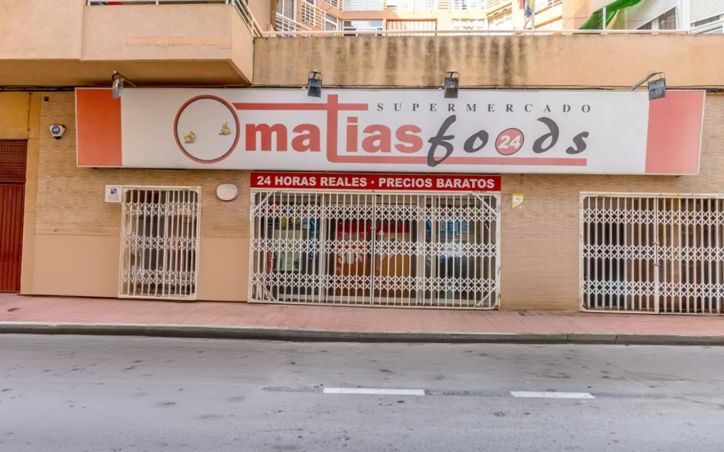 1-bedroom Property In Torrevieja, Spain (722 M²)