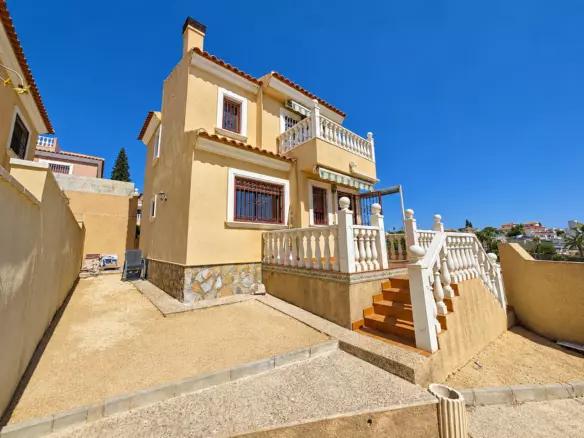 2-bedroom Villa In Villamartin, Spain (77 M²)