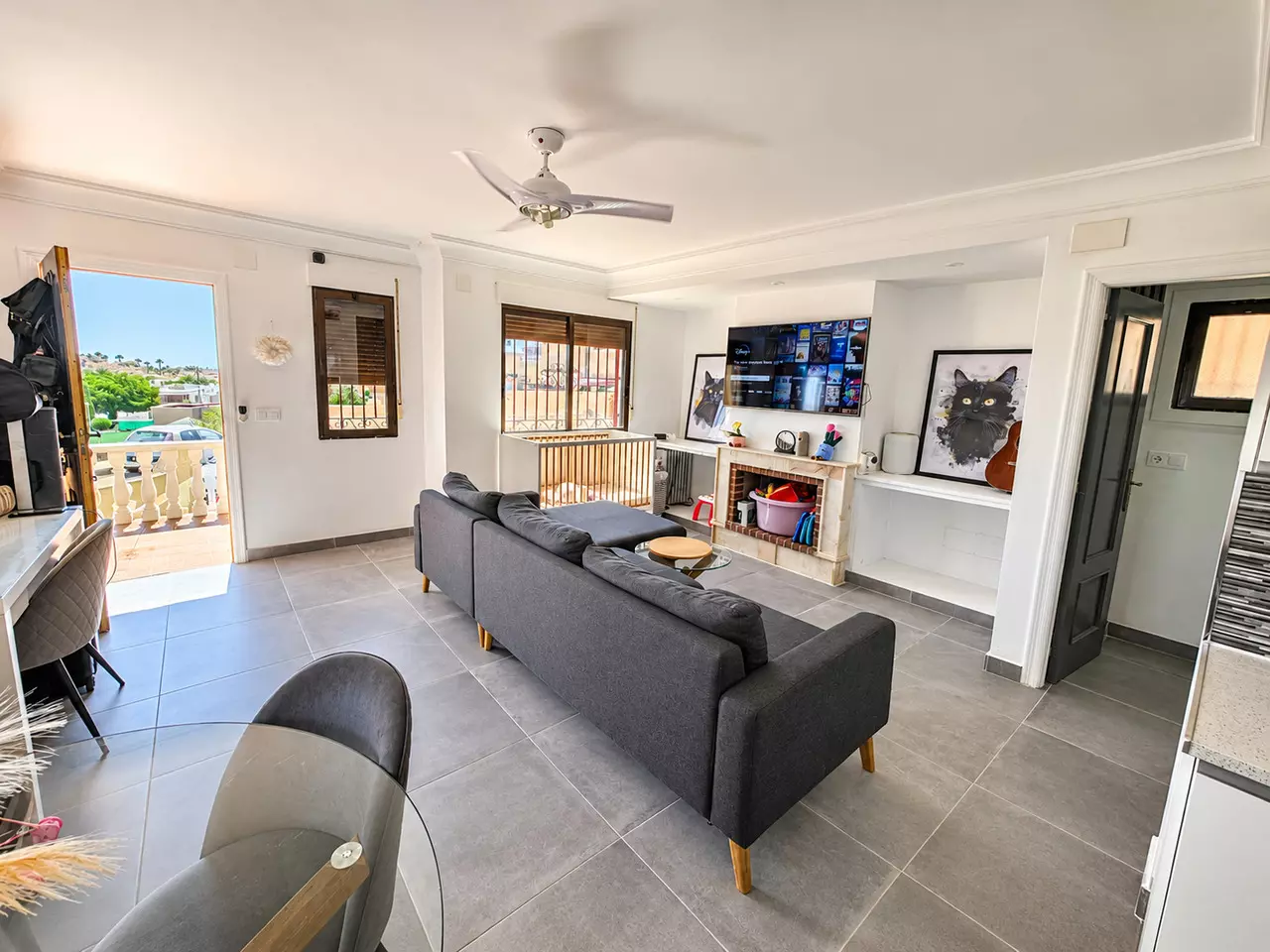 2-bedroom Villa In Villamartin, Spain (77 M²)