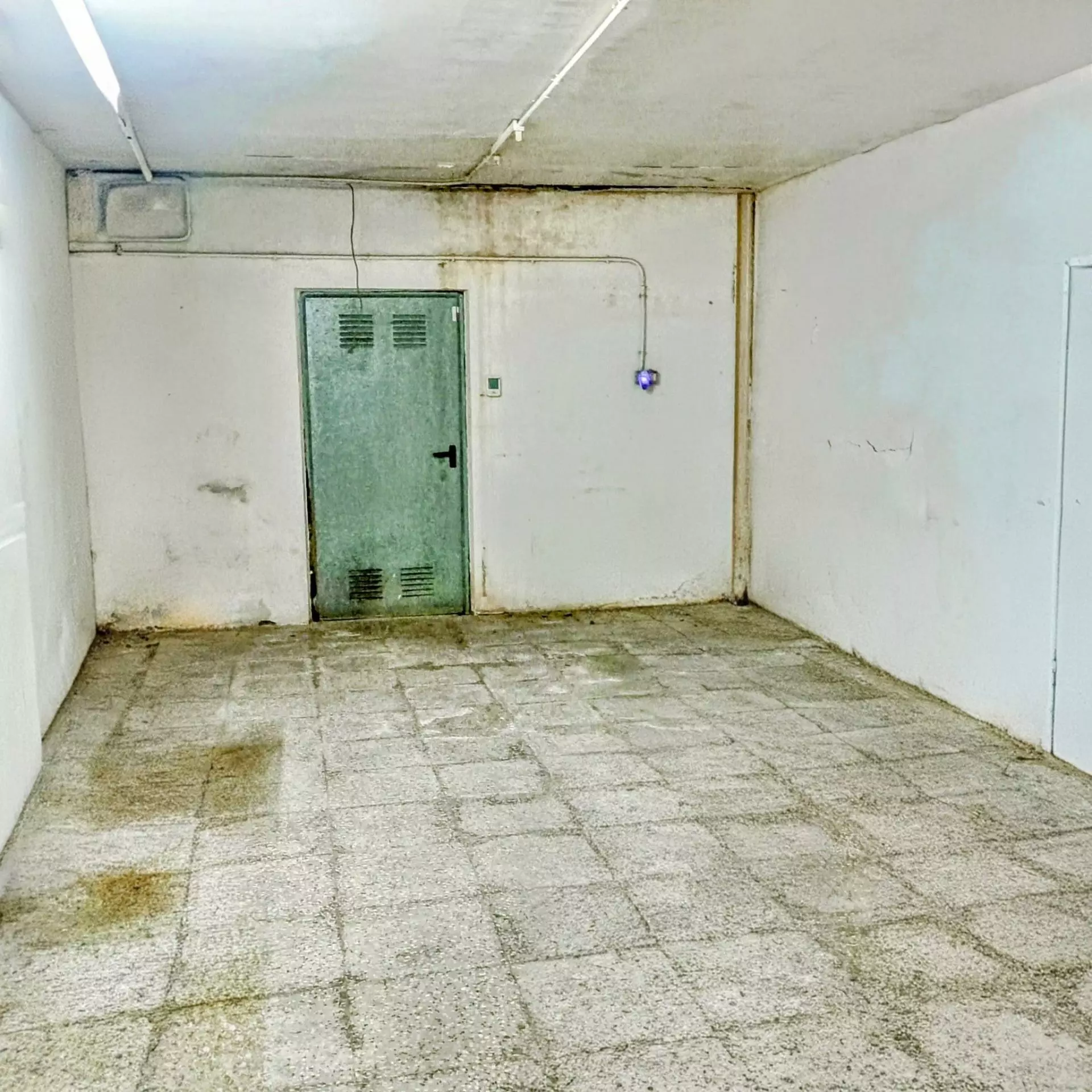 1-bedroom Warehouse In Benidorm, Spain (225 M²)