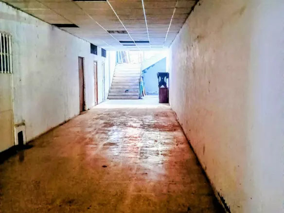 1-bedroom Warehouse In Benidorm, Spain (225 M²)