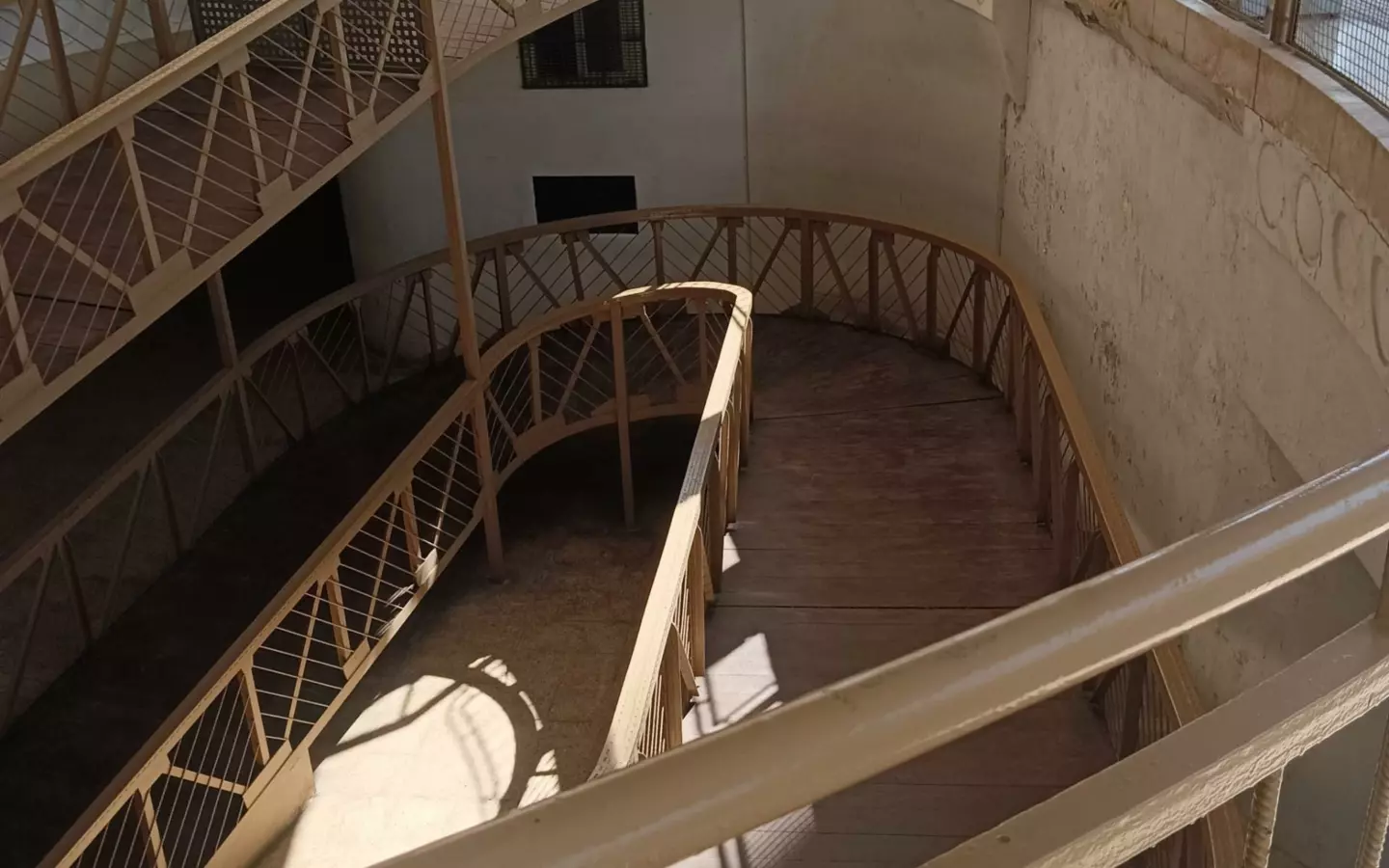 1-bedroom Warehouse In Benidorm, Spain (225 M²)
