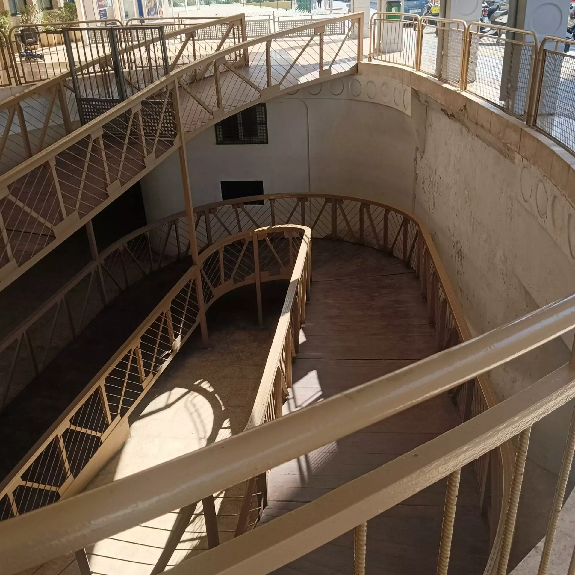 1-bedroom Warehouse In Benidorm, Spain (225 M²)