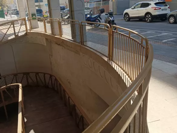 1-bedroom Warehouse In Benidorm, Spain (225 M²)