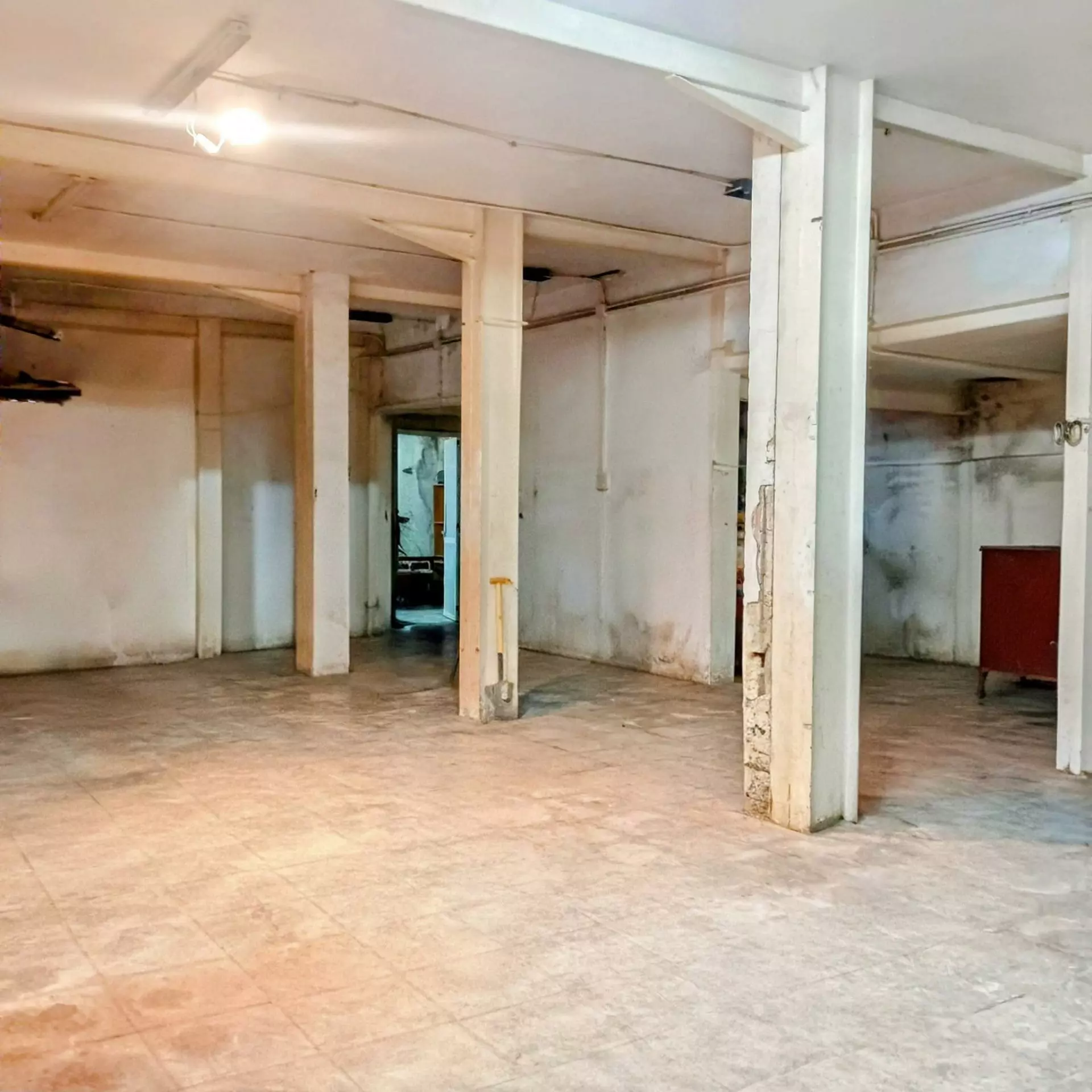 1-bedroom Warehouse In Benidorm, Spain (225 M²)