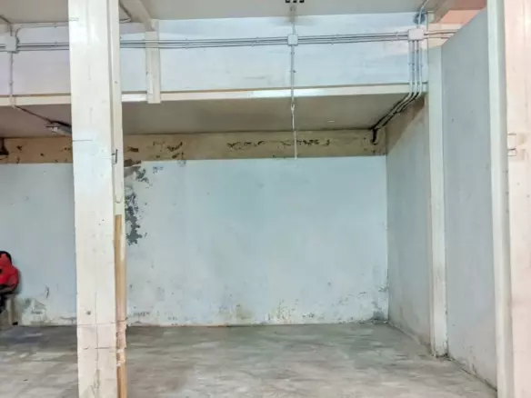 1-bedroom Warehouse In Benidorm, Spain (225 M²)