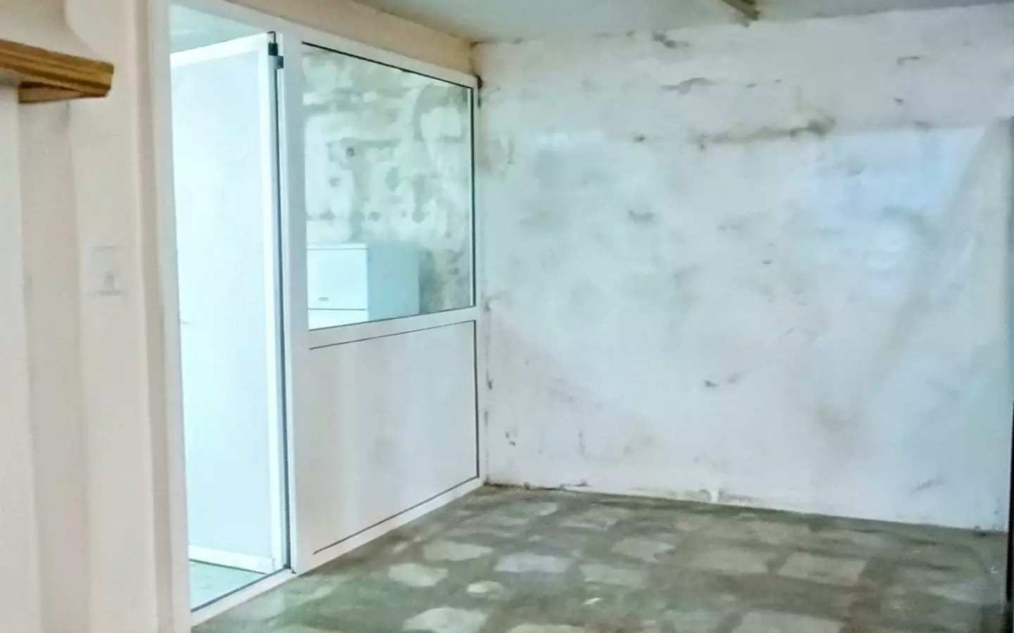 1-bedroom Warehouse In Benidorm, Spain (225 M²)
