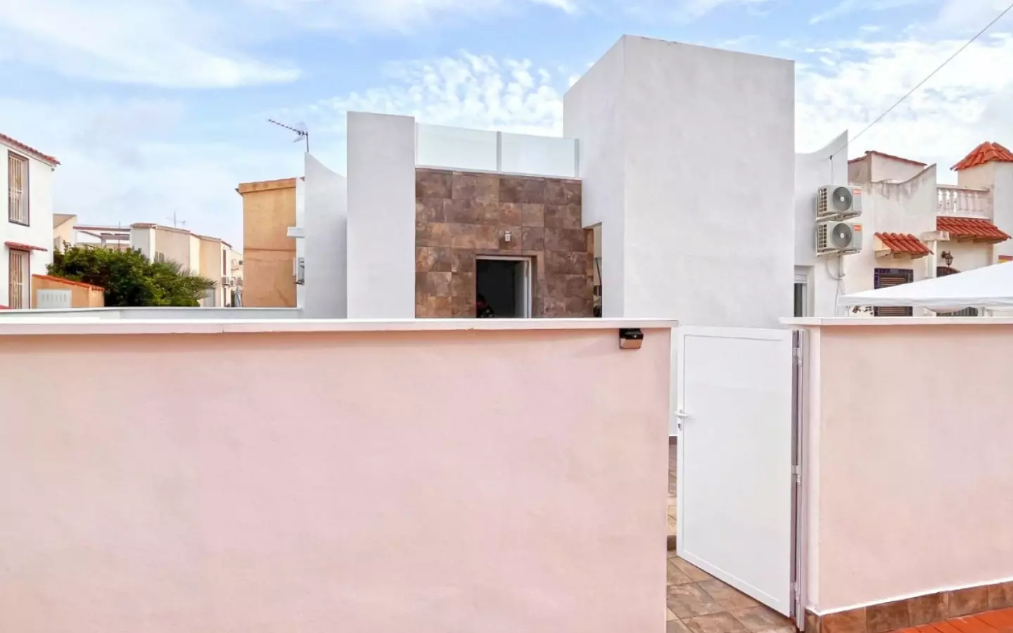 2-bedroom Bungalow In Orihuela Costa, Spain (83 M²)