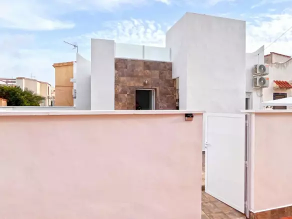 2-bedroom Bungalow In Orihuela Costa, Spain (83 M²)