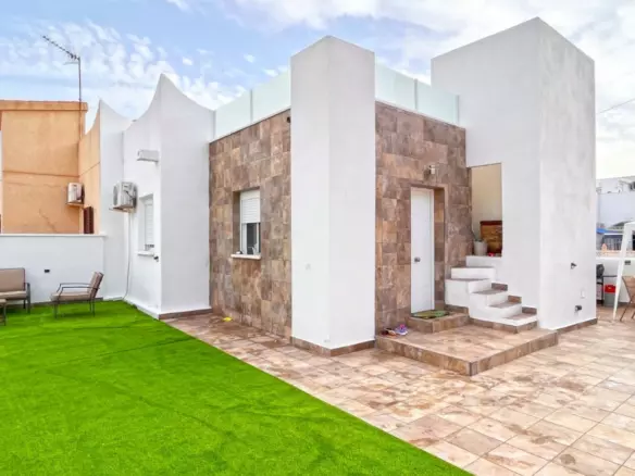 2-bedroom Bungalow In Orihuela Costa, Spain (83 M²)