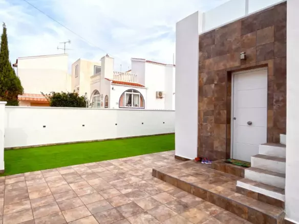 2-bedroom Bungalow In Orihuela Costa, Spain (83 M²)