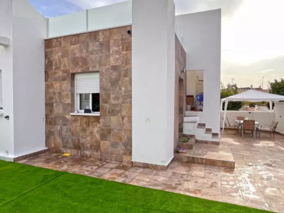 2-bedroom Bungalow In Orihuela Costa, Spain (83 M²)