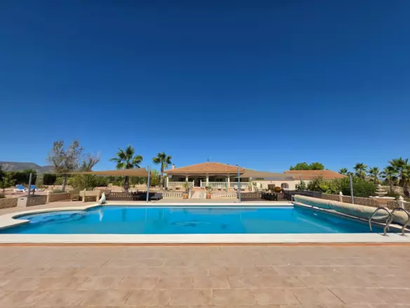 4-bedroom Villa In Pinoso, Spain (405 M²)