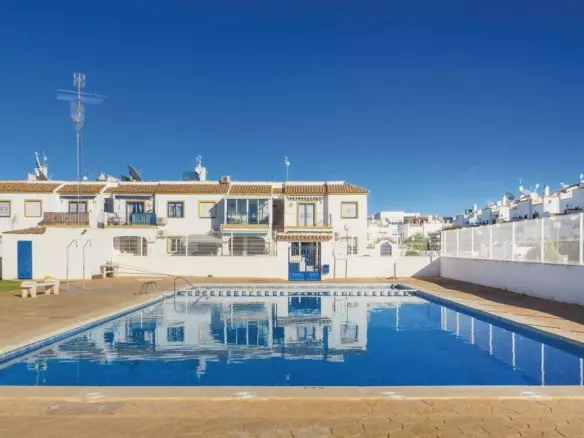 3-bedroom Town House In Torrevieja, Spain (86 M²)
