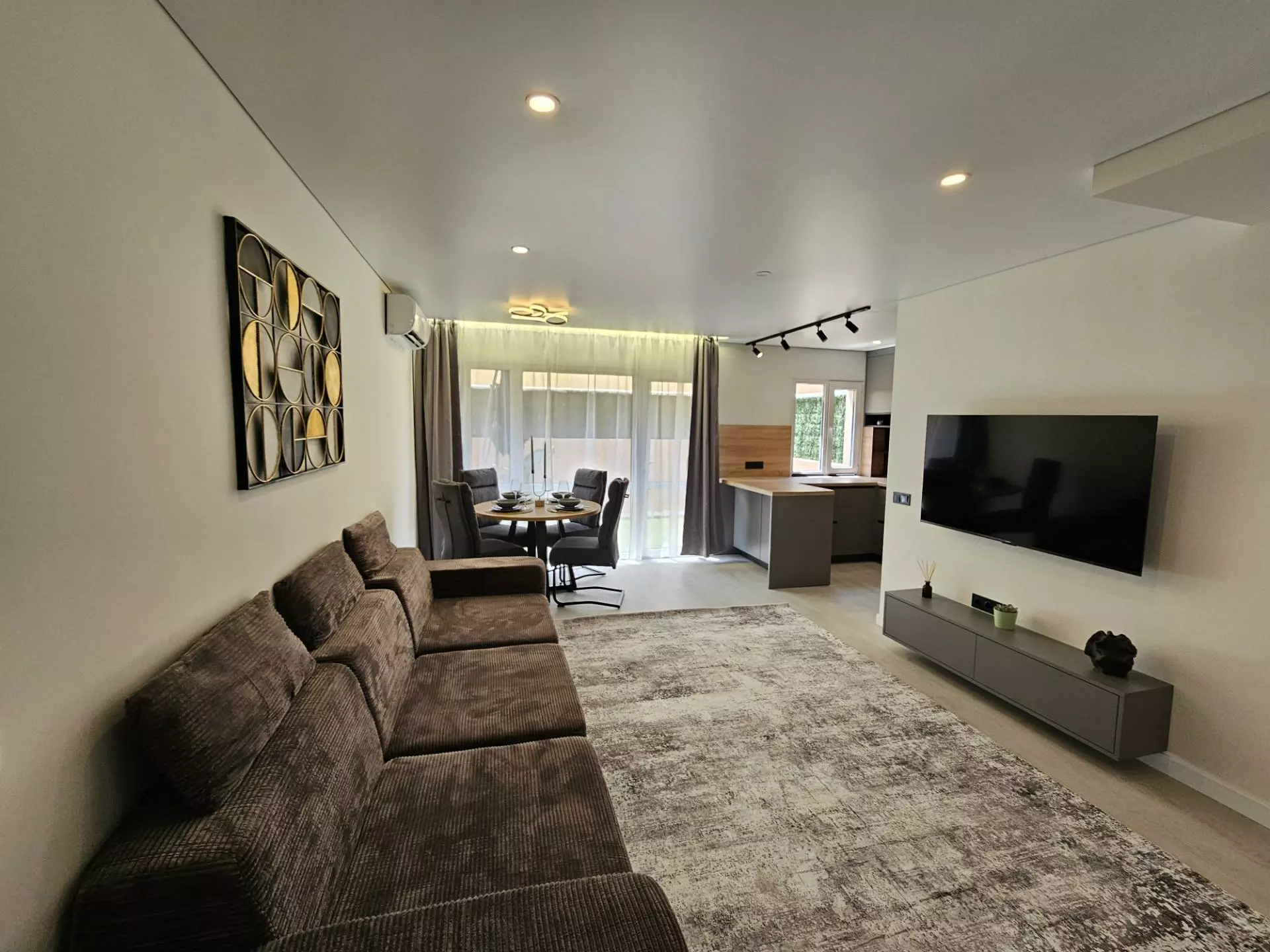 3-bedroom Bungalow In Torrevieja, Spain (105 M²)