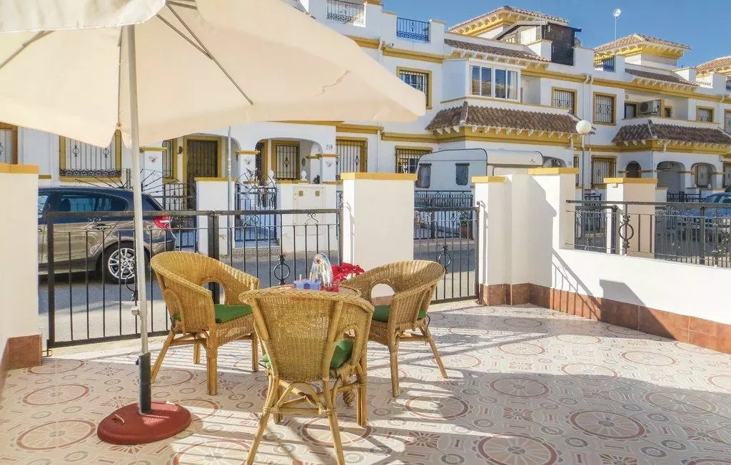 3-bedroom Town House In Torrevieja, Spain (86 M²)