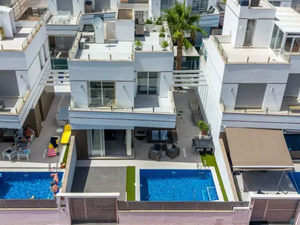 3-bedroom Villa In Rojales, Spain (110 M²)