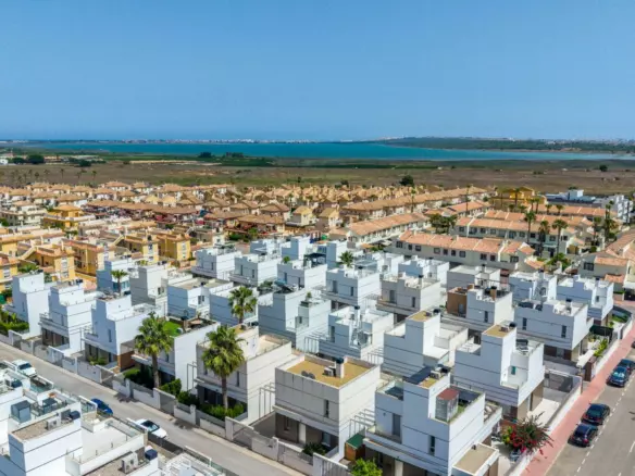 3-bedroom Villa In Rojales, Spain (110 M²)
