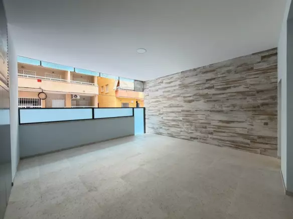 2-bedroom Apartment In Torrevieja, Spain (123 M²)