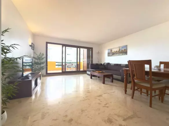 2-bedroom Apartment In Torrevieja, Spain (84 M²)