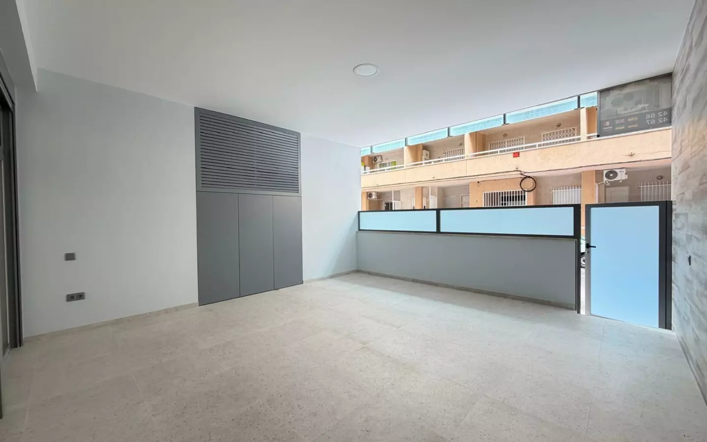 2-bedroom Apartment In Torrevieja, Spain (123 M²)