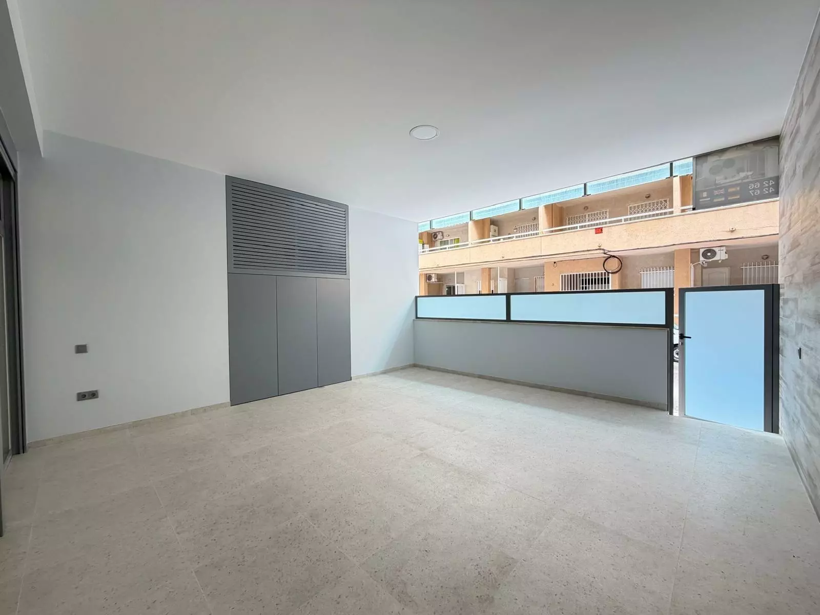 2-bedroom Apartment In Torrevieja, Spain (123 M²)