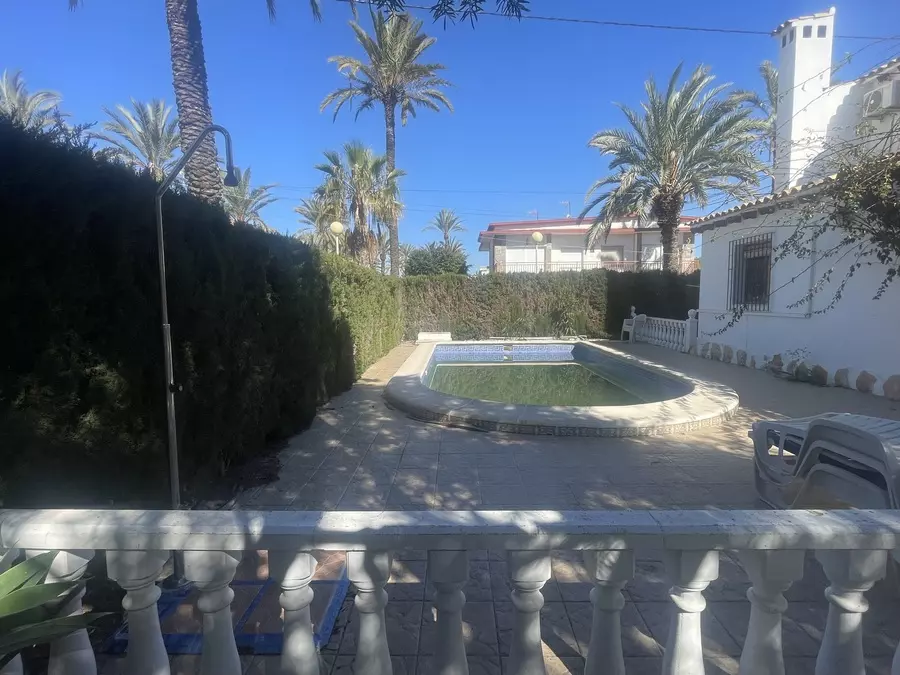 4-bedroom Villa In Cabo Roig, Spain (161 M²)