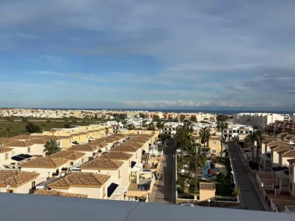 3-bedroom Apartment In Orihuela Costa, Spain (140 M²)
