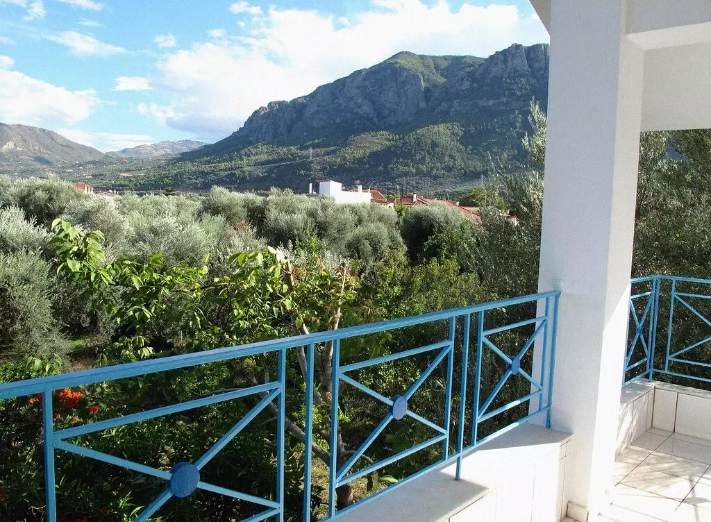 5-bedroom Detached House In Diakopto, Greece (225 M²)