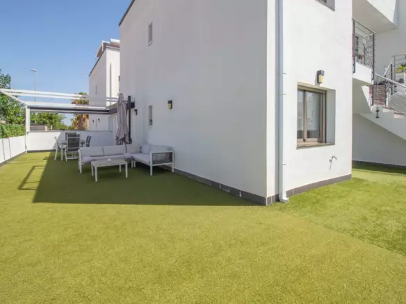 2-bedroom Bungalow In Pilar De La Horadada, Spain (65 M²)