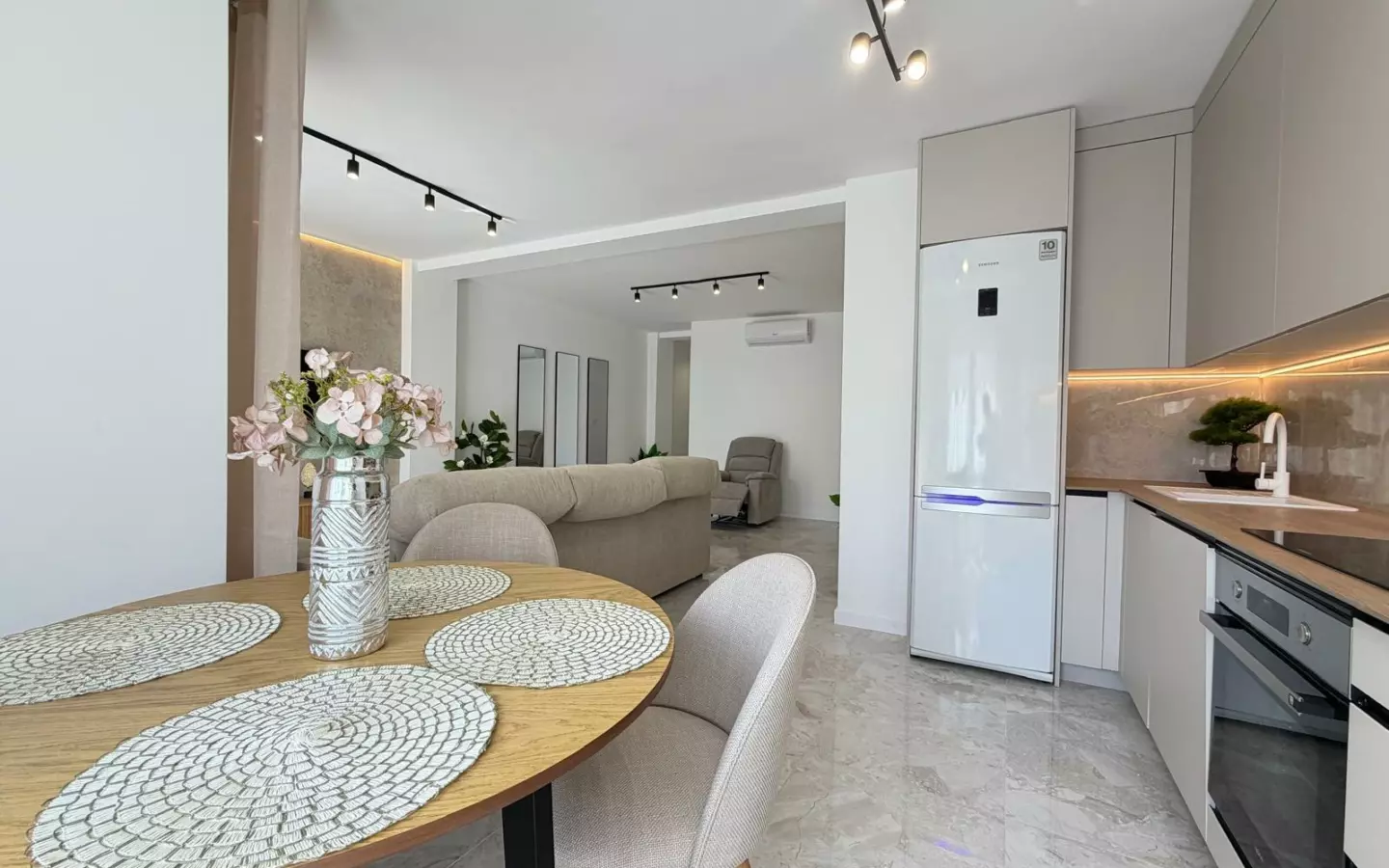3-bedroom Penthouse In Torrevieja, Spain (92 M²)
