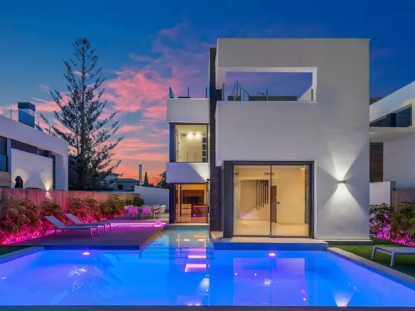 3-bedroom Villa In Torrevieja, Spain (126 M²)
