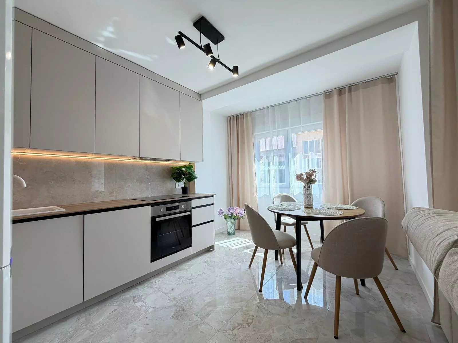 3-bedroom Penthouse In Torrevieja, Spain (92 M²)