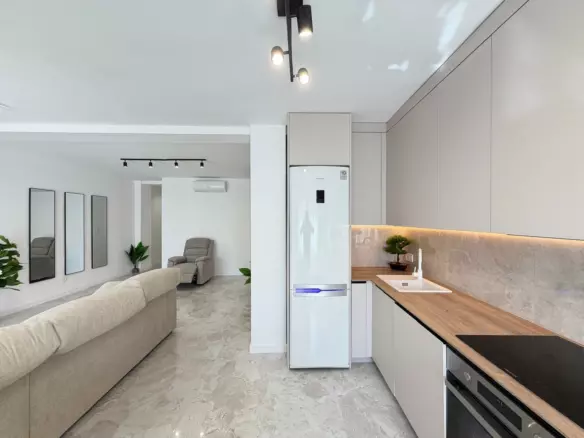 3-bedroom Penthouse In Torrevieja, Spain (92 M²)