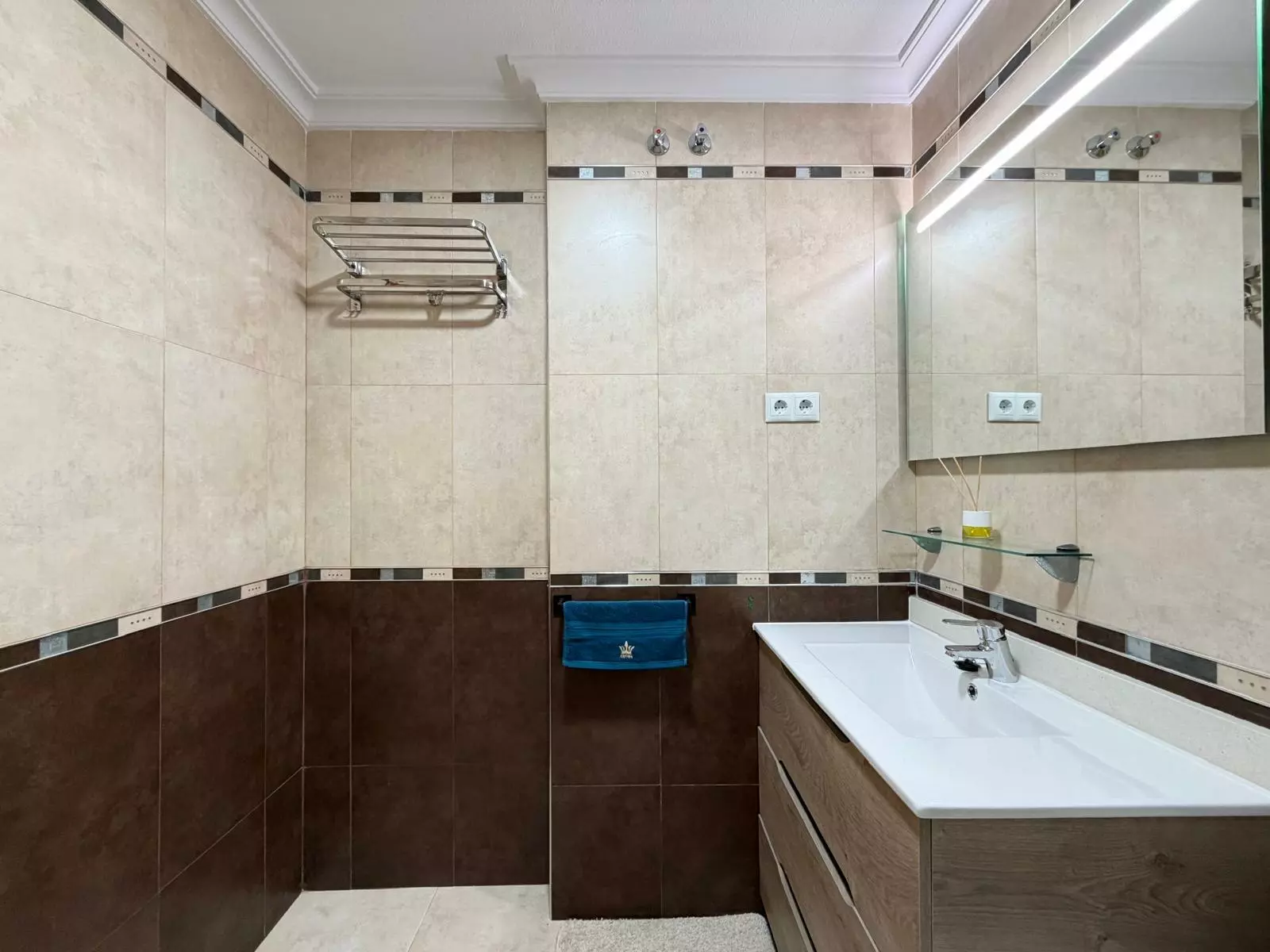 3-bedroom Apartment In Torrevieja, Spain (107 M²)