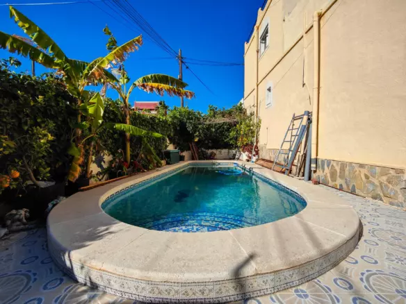 4-bedroom Town House In San Miguel De Salinas, Spain (92 M²)