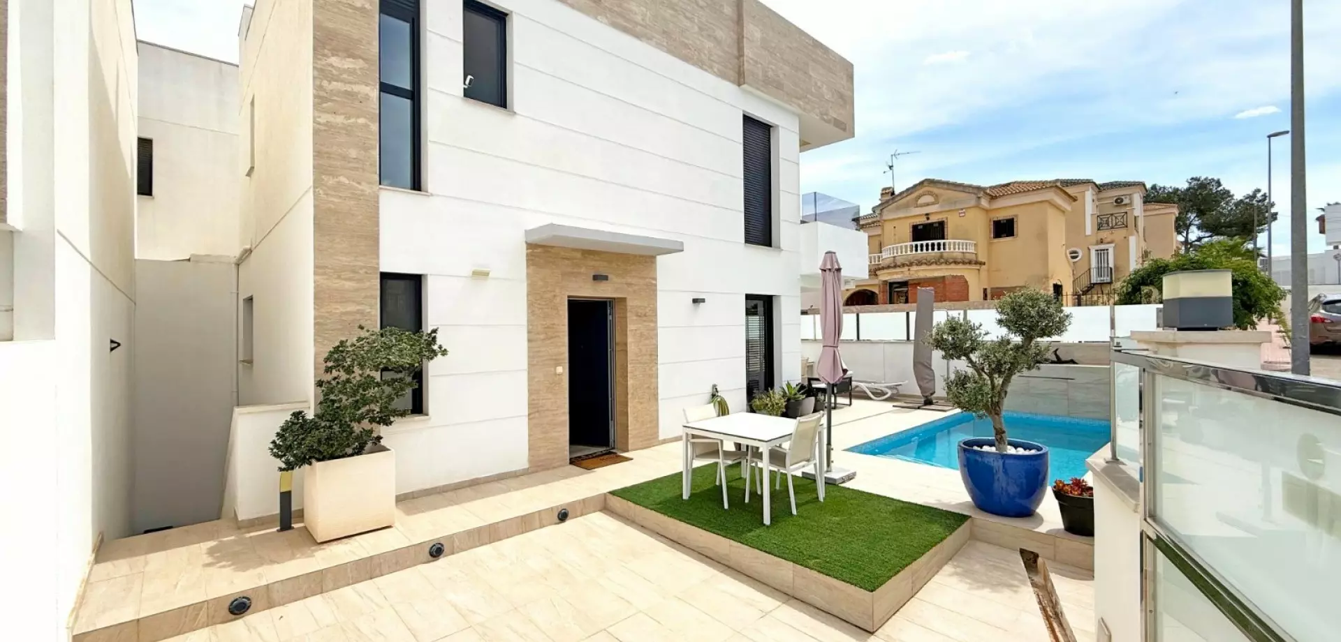 3-bedroom Villa In Orihuela Costa, Spain (190 M²)