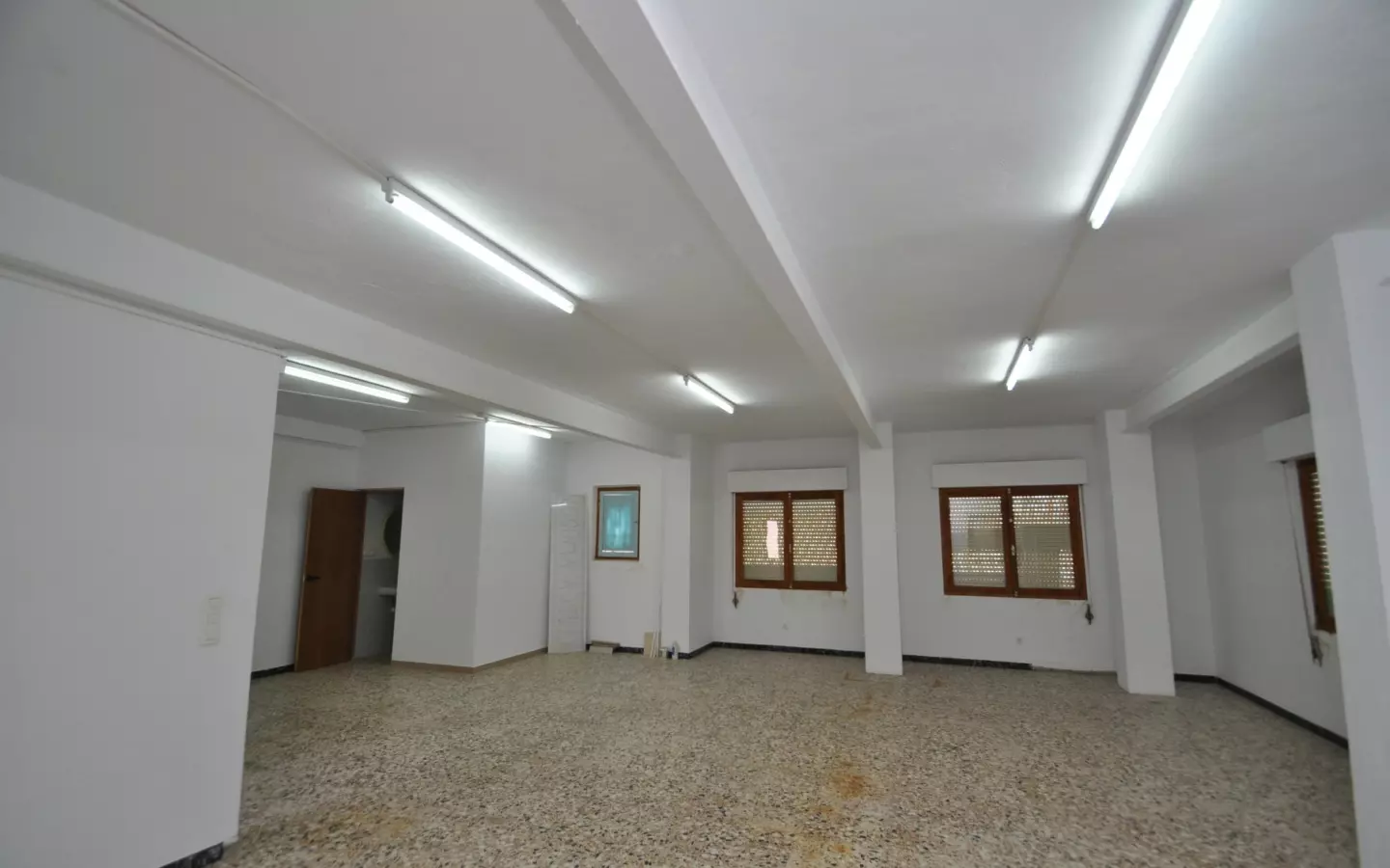 5-bedroom Apartment In Pinoso, Spain (220 M²)