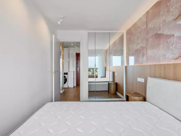2-bedroom Penthouse In Torrevieja, Spain (75 M²)