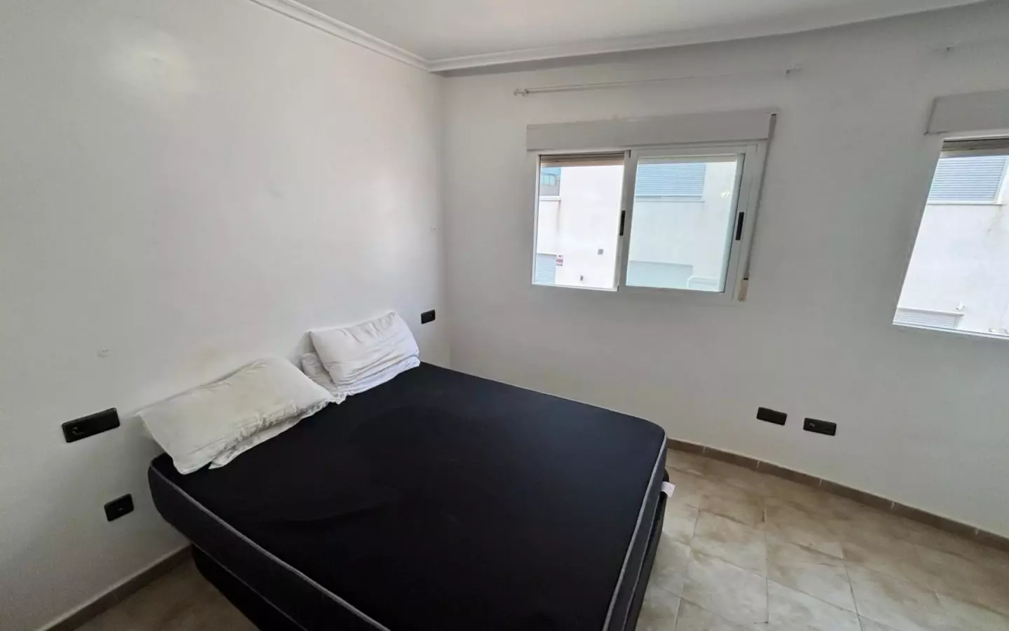 5-bedroom Townhouse In Guardamar Del Segura, Spain (110 M²)