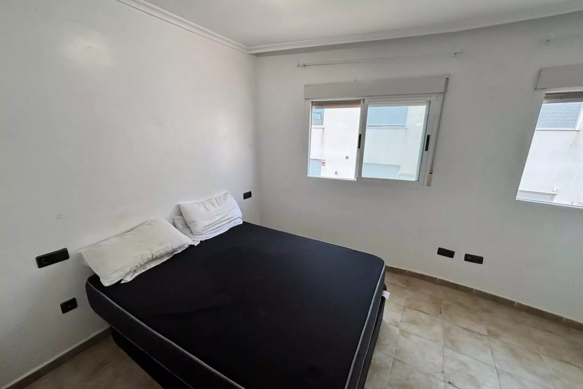5-bedroom Townhouse In Guardamar Del Segura, Spain (110 M²)