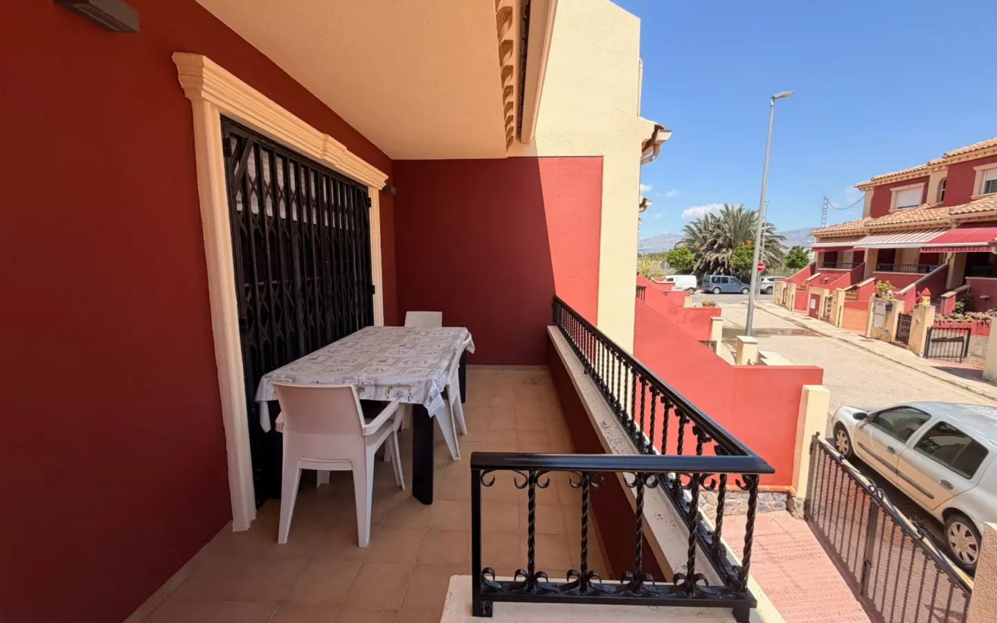 3-bedroom Townhouse In Catral, Spain (195 M²)
