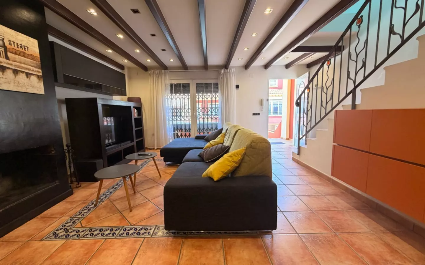 3-bedroom Townhouse In Catral, Spain (195 M²)