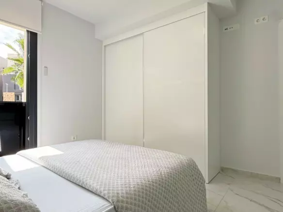 2-bedroom Apartment In Orihuela Costa, Spain (72 M²)