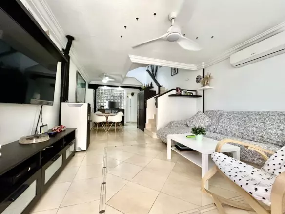 4-bedroom Town House In Formentera Del Segura, Spain (207 M²)
