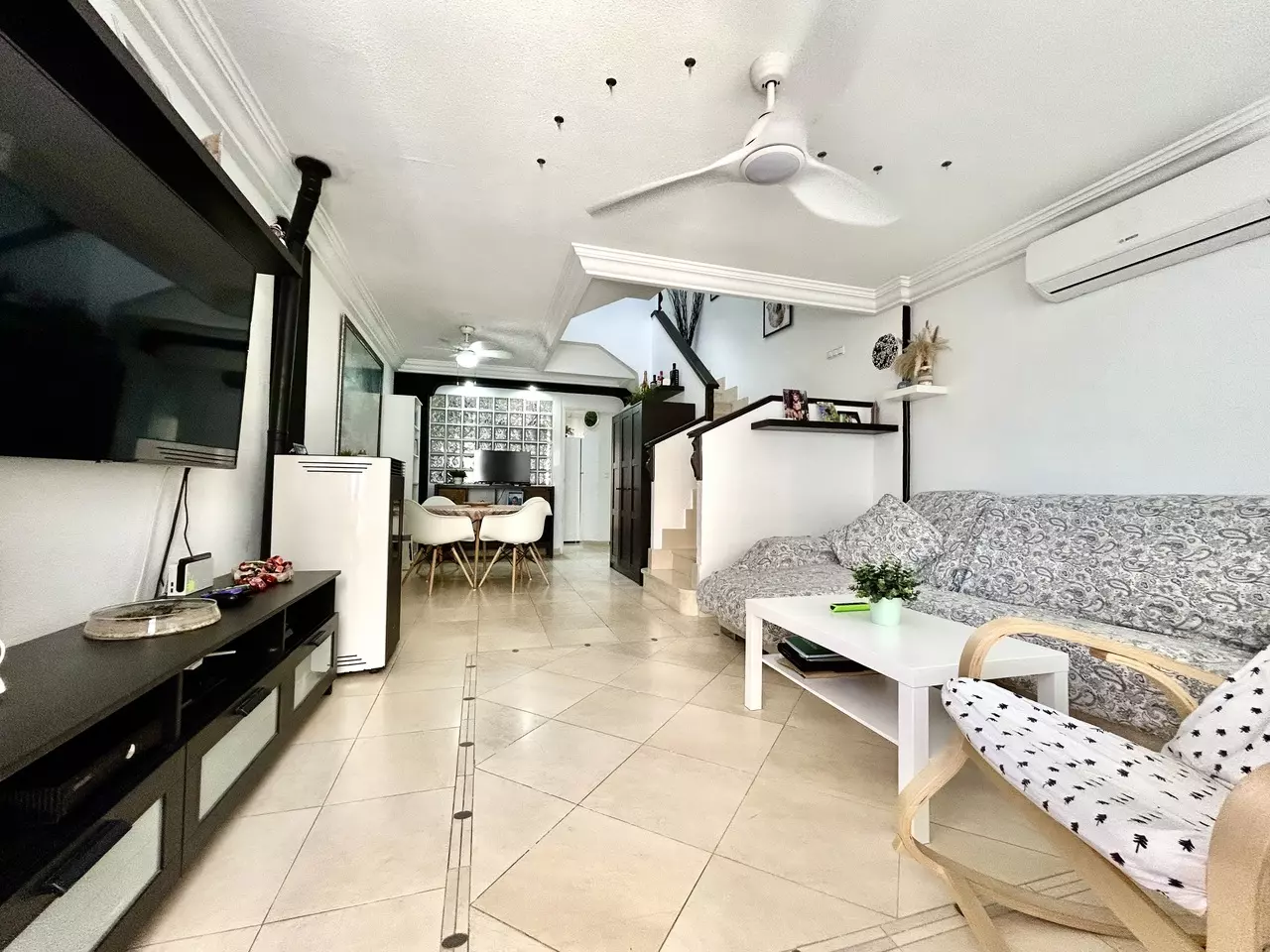 4-bedroom Town House In Formentera Del Segura, Spain (207 M²)
